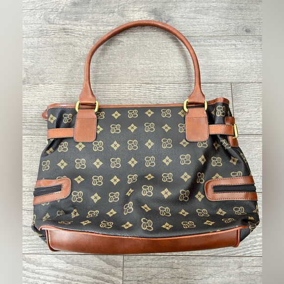 It has never been used and was only recently purchased. - Picture 2 of 3